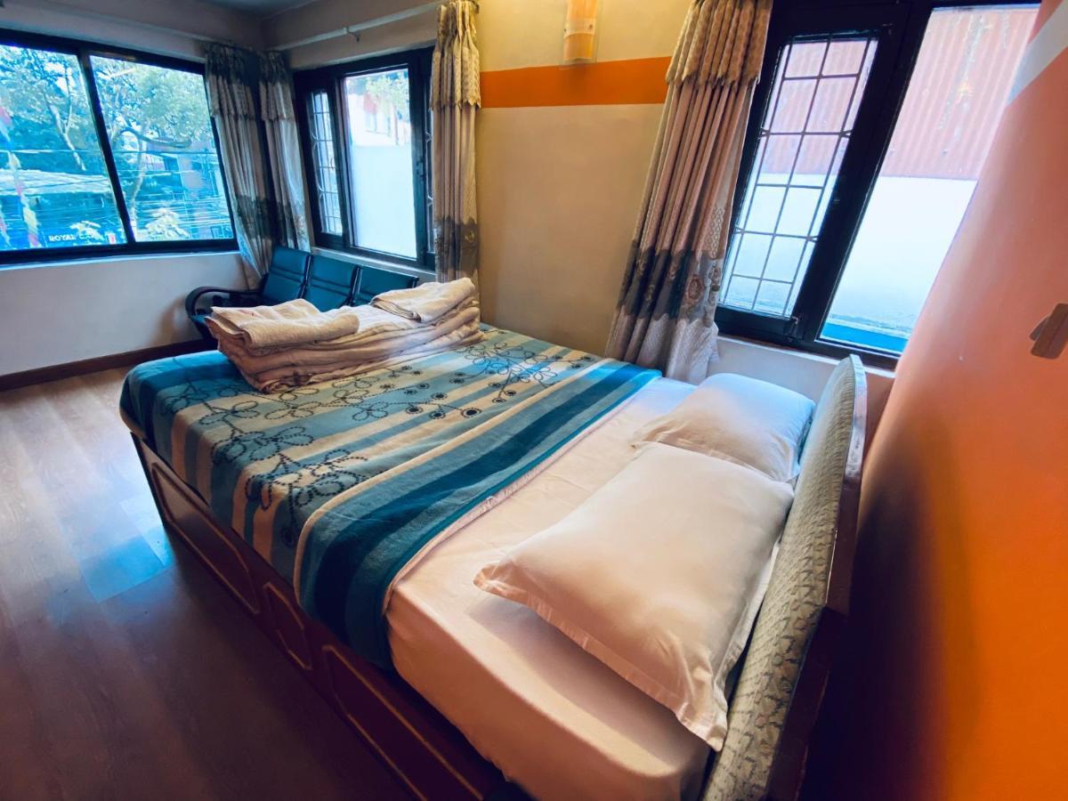 Souvenir Guest House Катманду Экстерьер фото